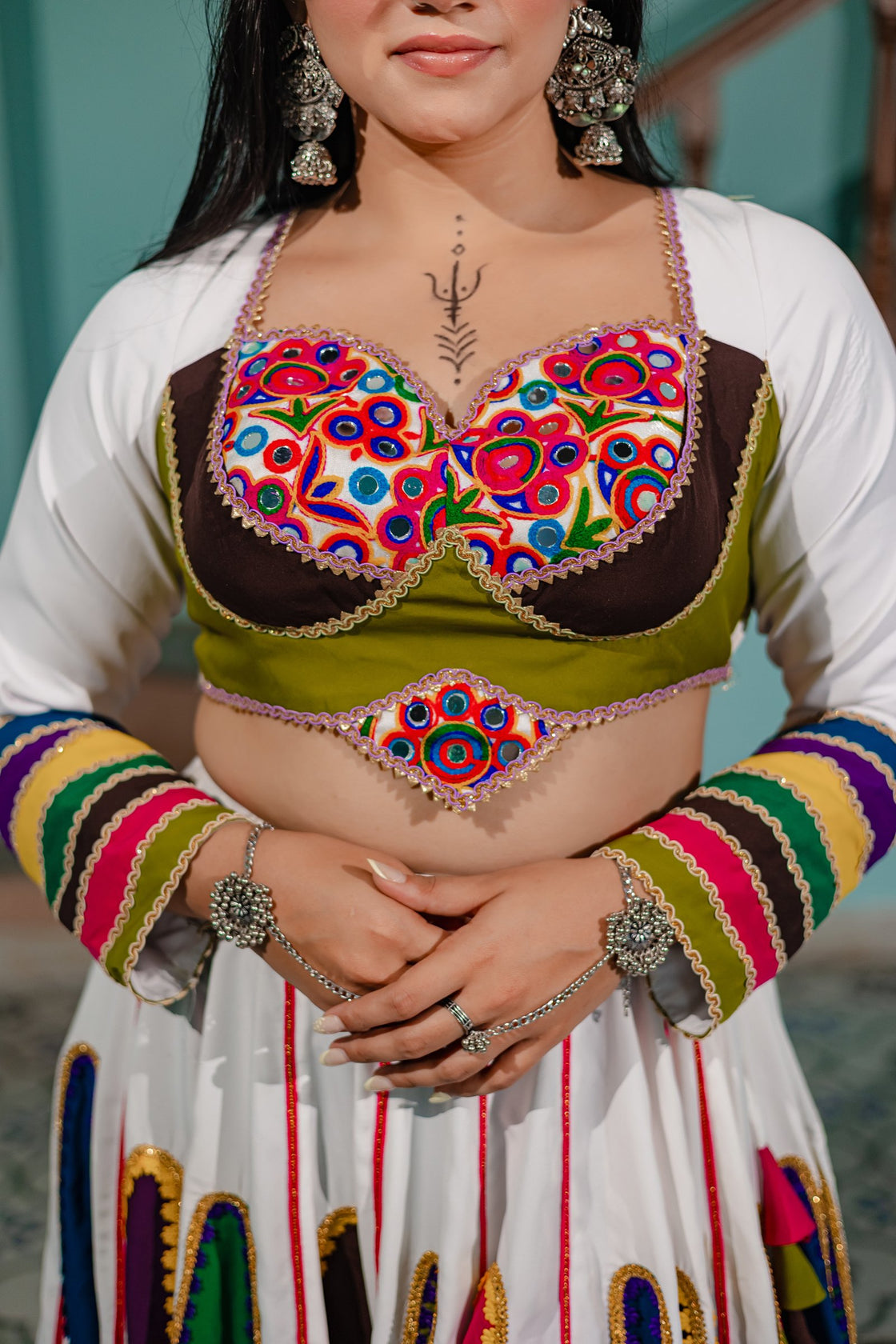 Rang Raas - White